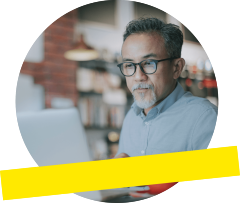 Ayude a los clientes a encontrar recursos en línea o a solucionar un problema.