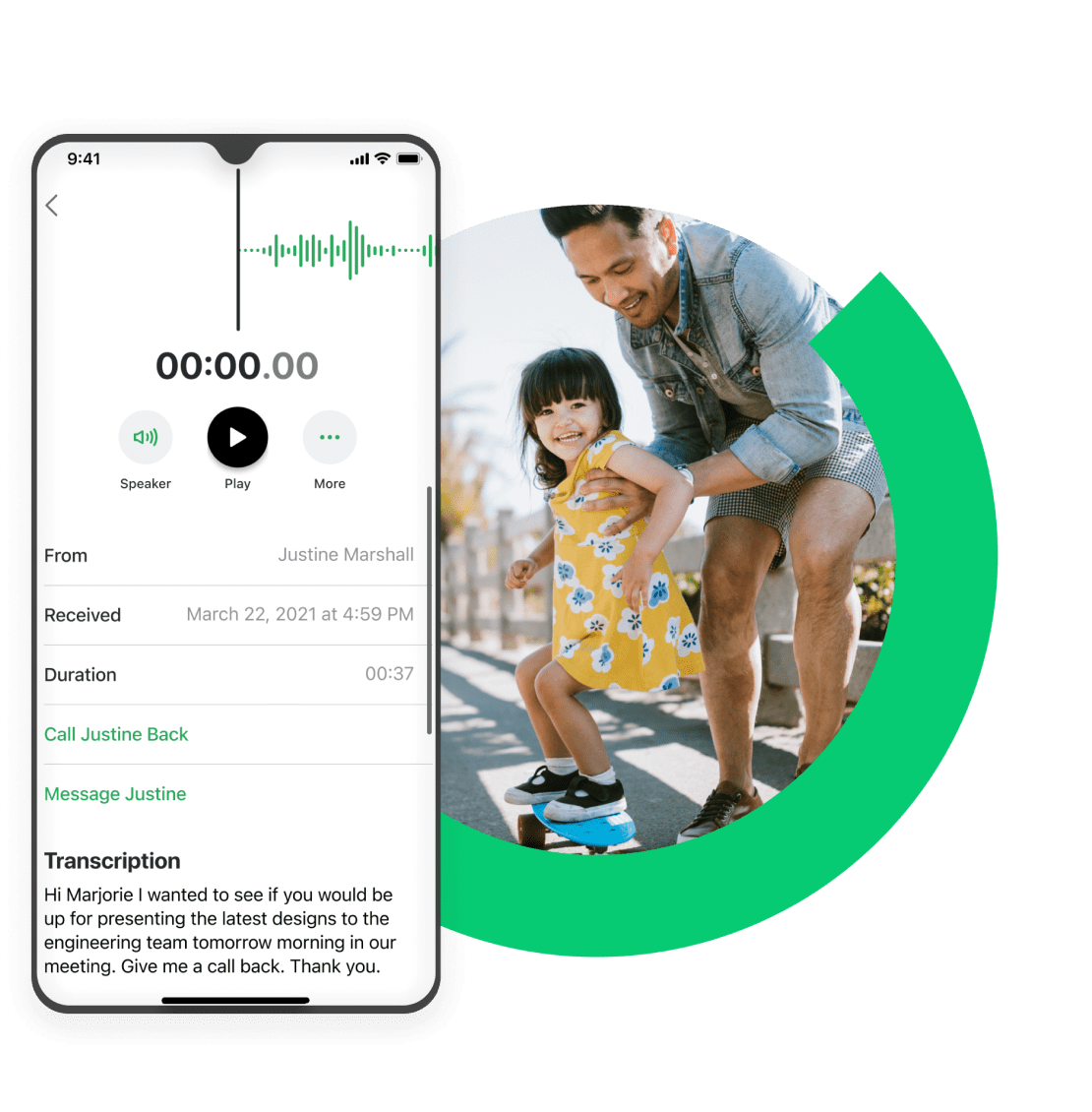 Colagem da caixa de entrada do correio de voz do GoTo Connect com transcrição de áudio, e um pai ensinando a filha a andar de skate.